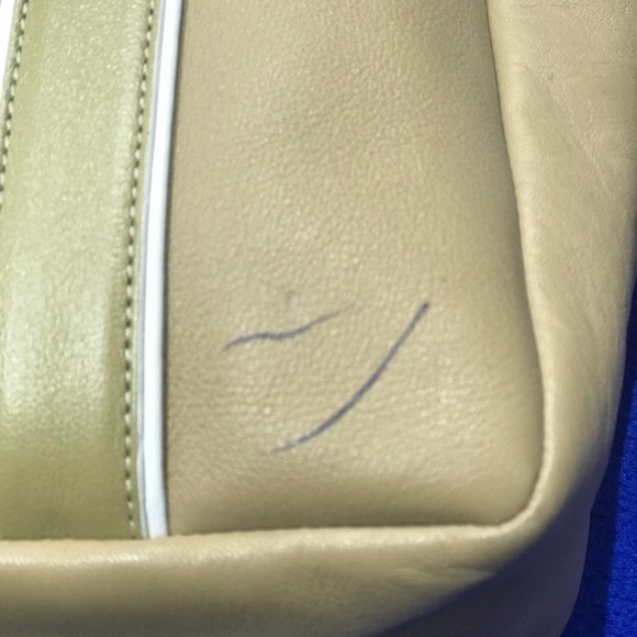 Coach - Picture 6 of 6